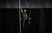 Oficina gratuita de acrobacias aéreas de circo