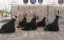 Espetáculo de dança flamenca homenageia o cantor Camaron